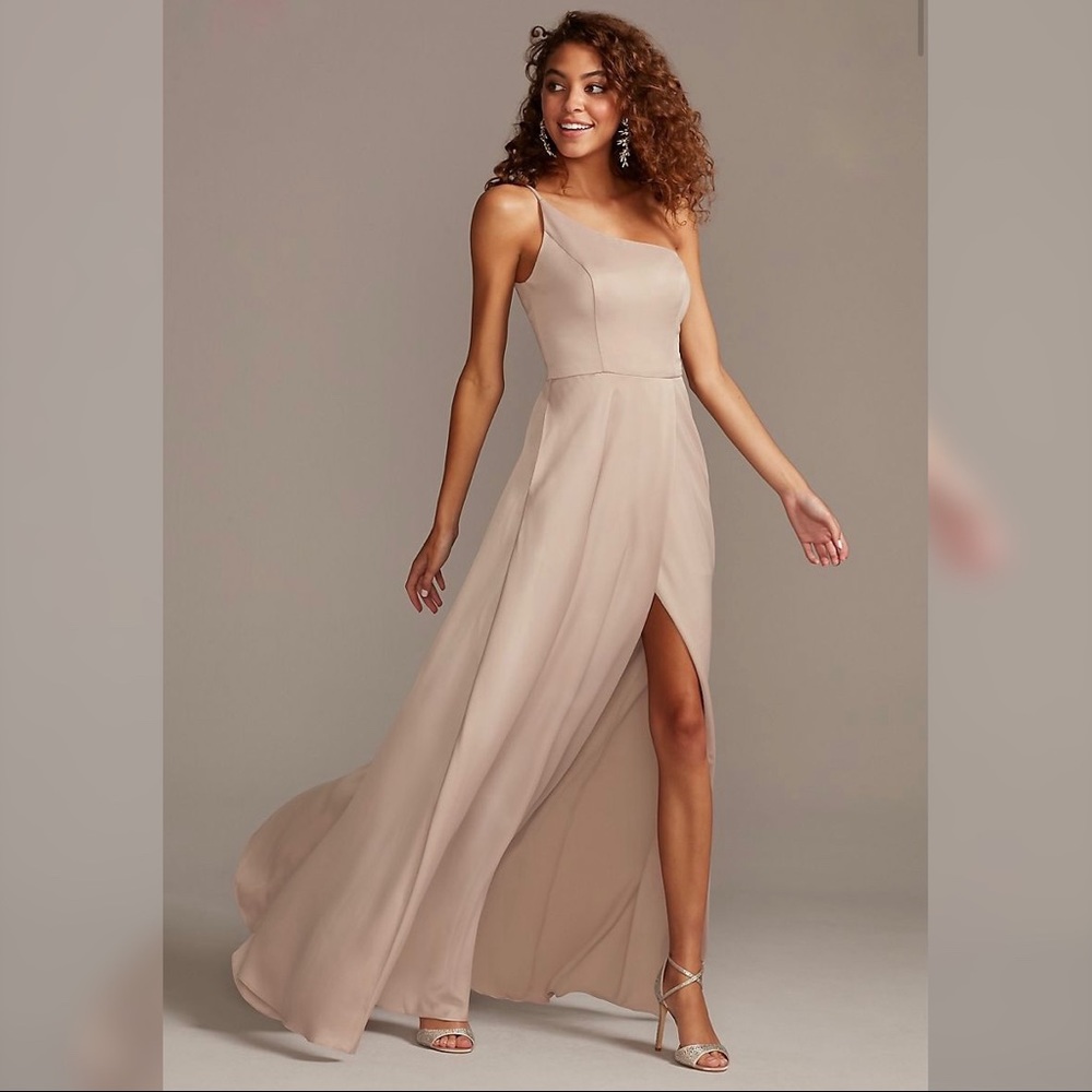 NWOT DB Studio Bliss dress in Biscotti size 4
